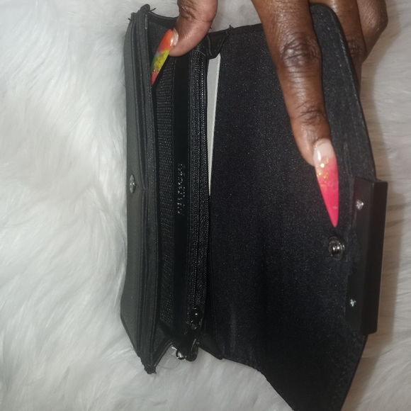 New Black Kenneth Cole Jet Set Travel Flat Wallet - Picture 4 of 5